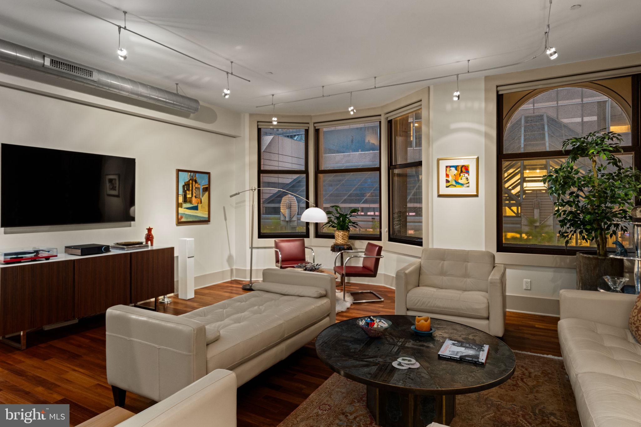 RITTENHOUSE SQUARE - Residential