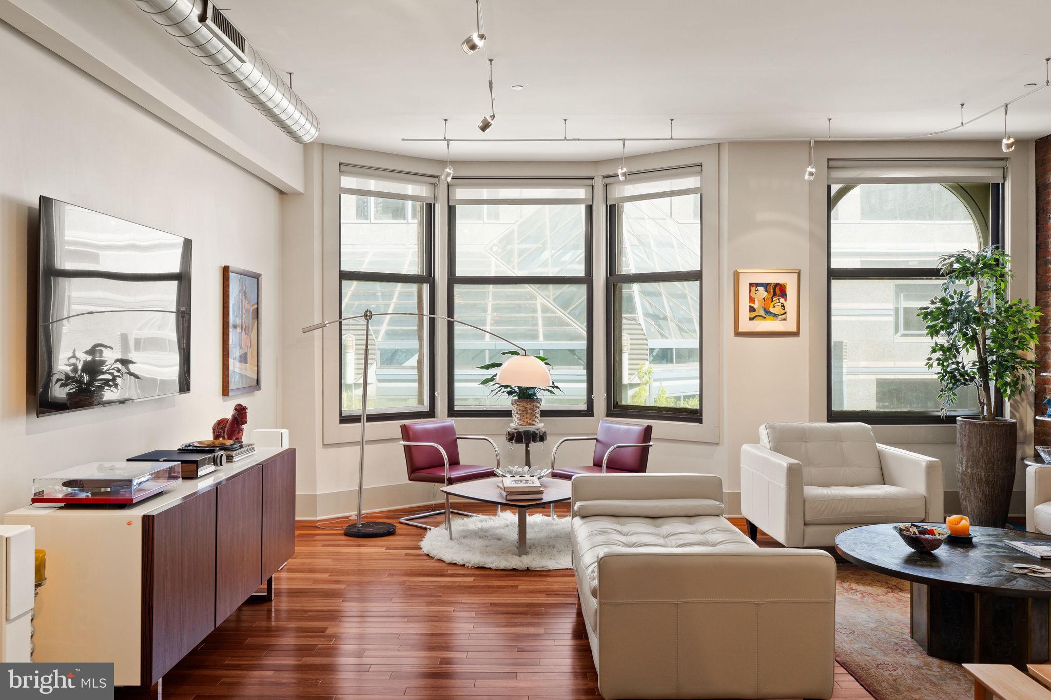 1606 CHESTNUT STREET 2