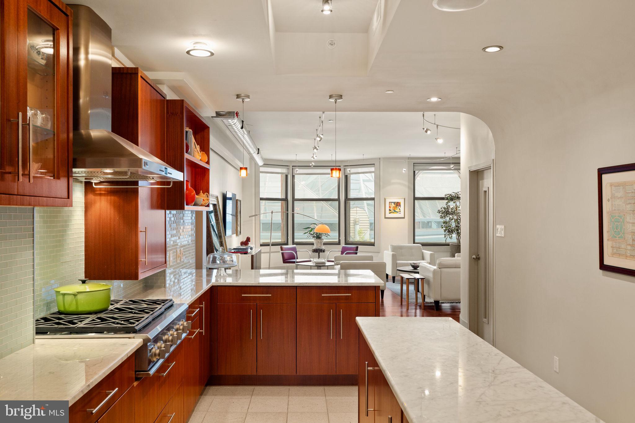 1606 CHESTNUT STREET 2