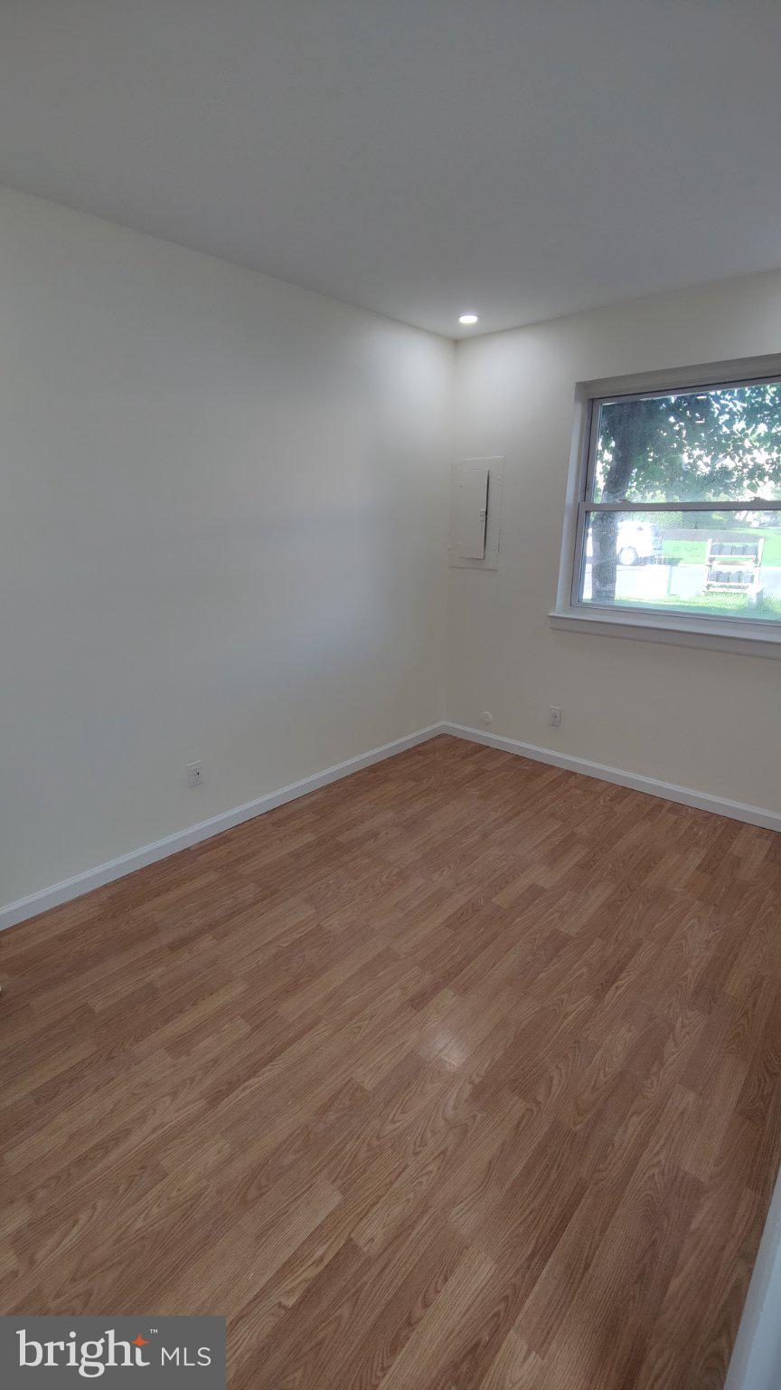 6 BUTTONWOOD ROAD