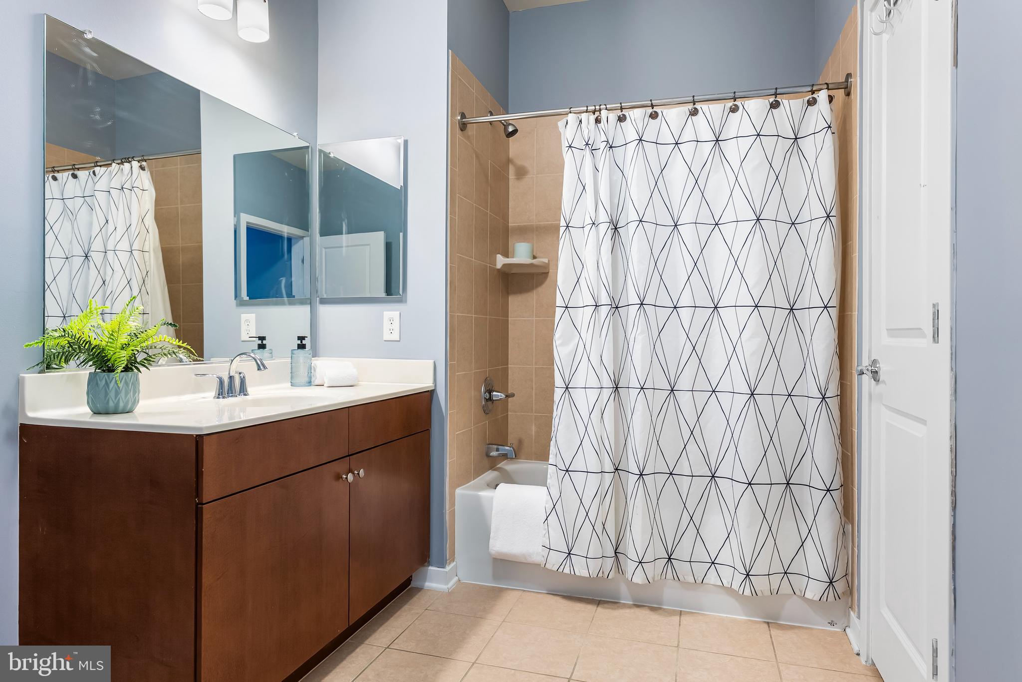 CHARLES VILLAGE - Residential