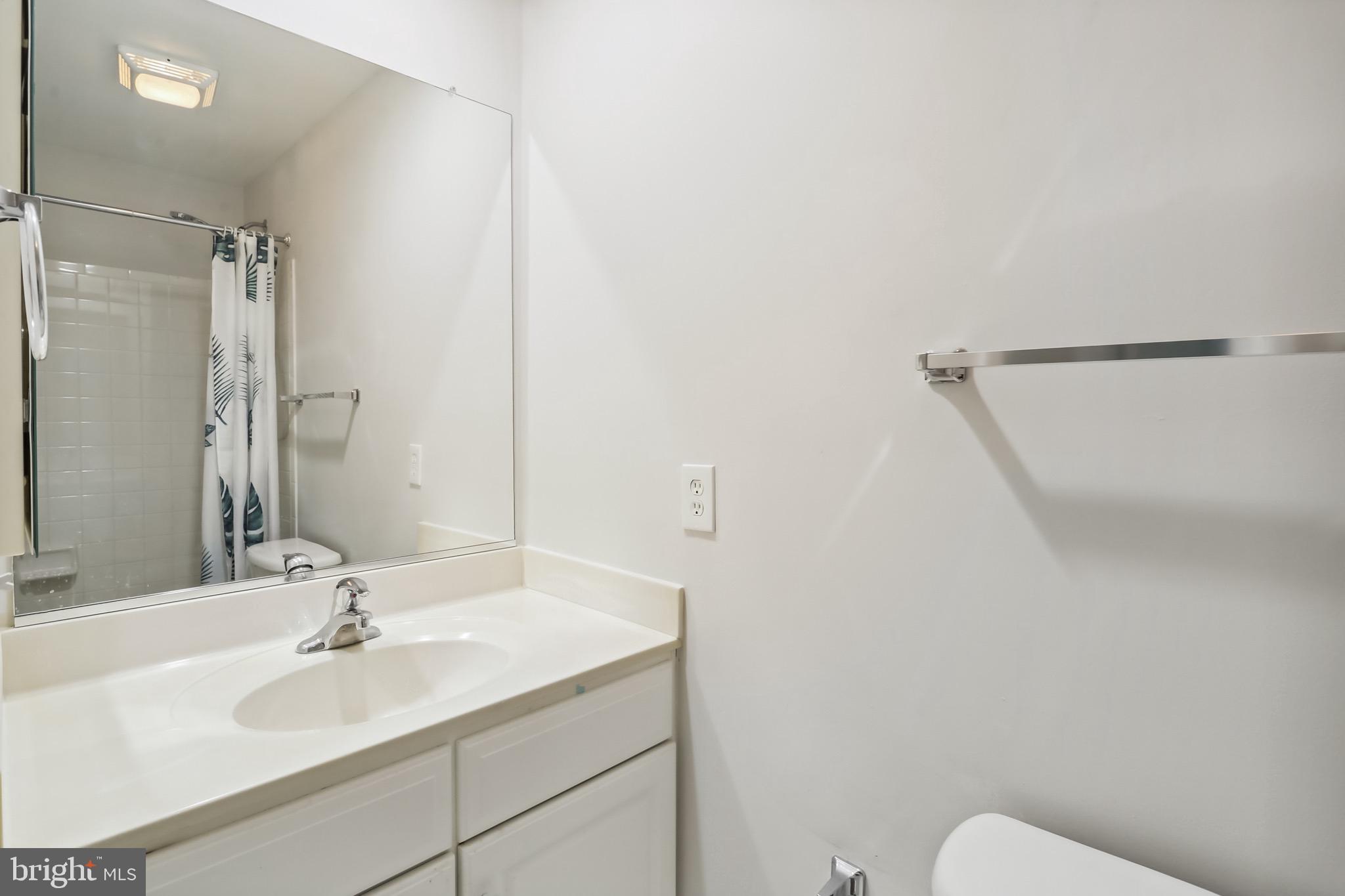 FALLSGROVE - Residential Lease