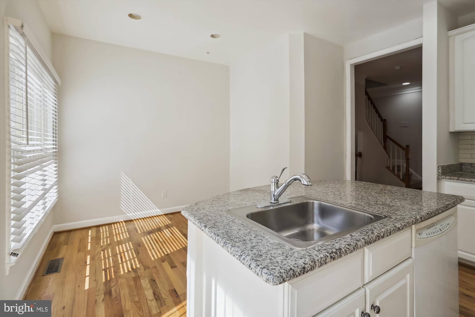 FALLSGROVE - Residential Lease