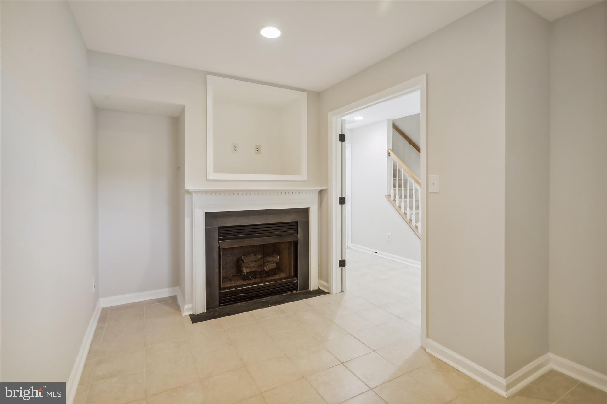 FALLSGROVE - Residential Lease