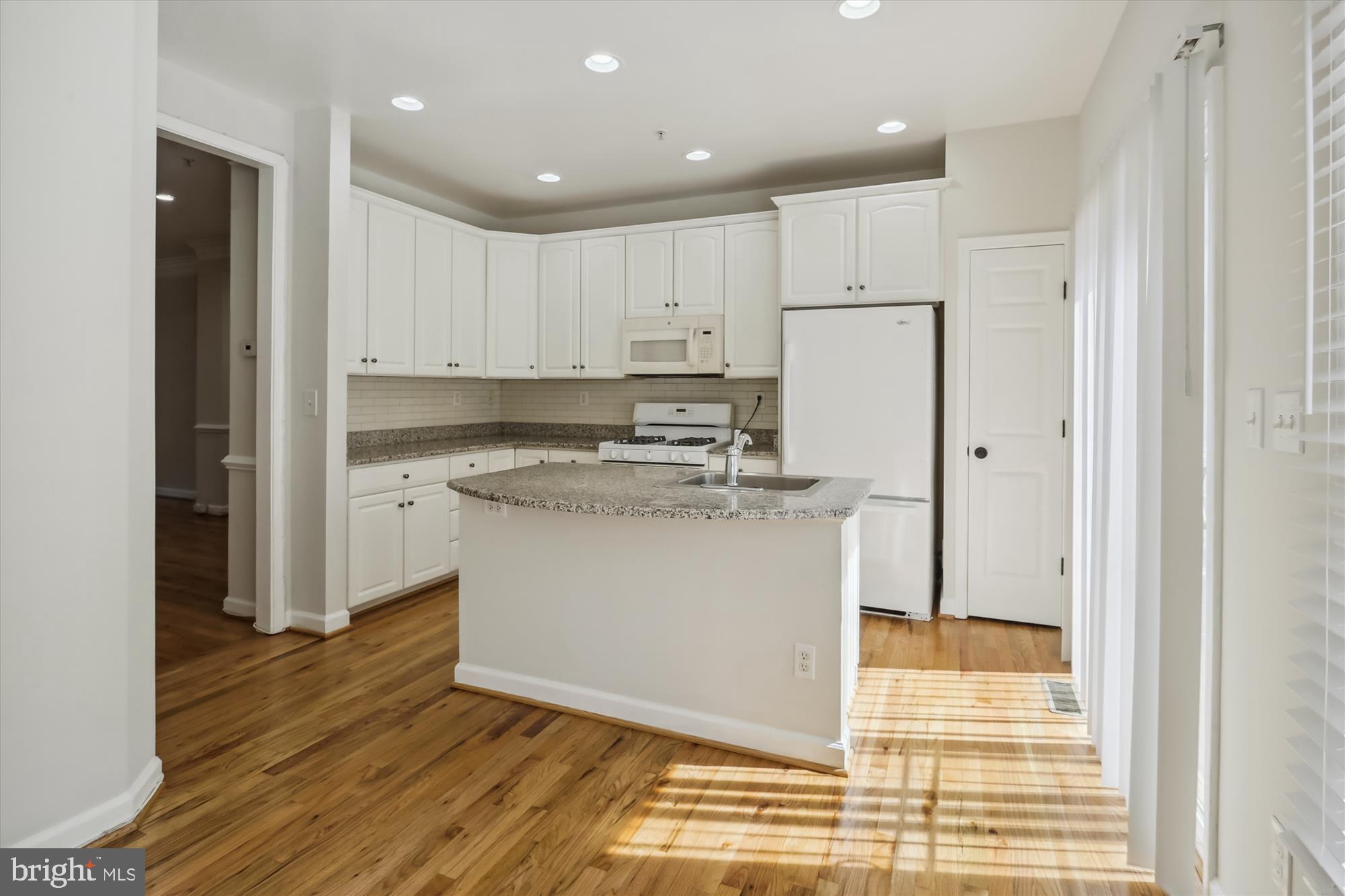 FALLSGROVE - Residential Lease