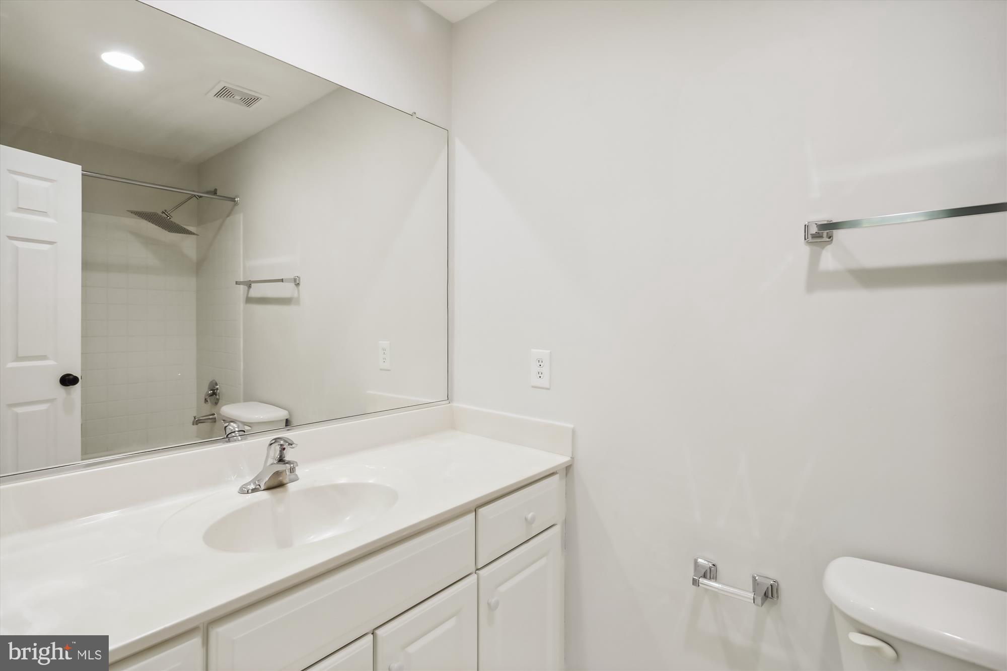 FALLSGROVE - Residential Lease