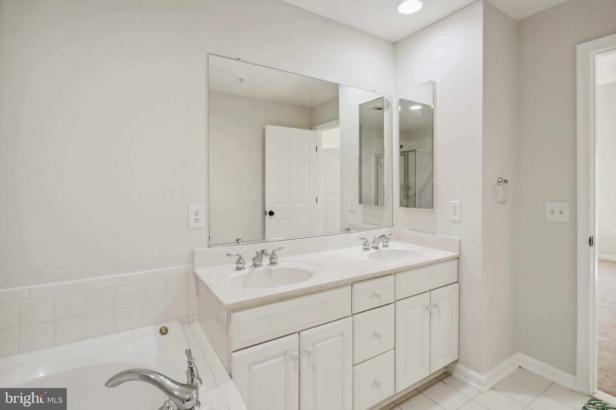 FALLSGROVE - Residential Lease