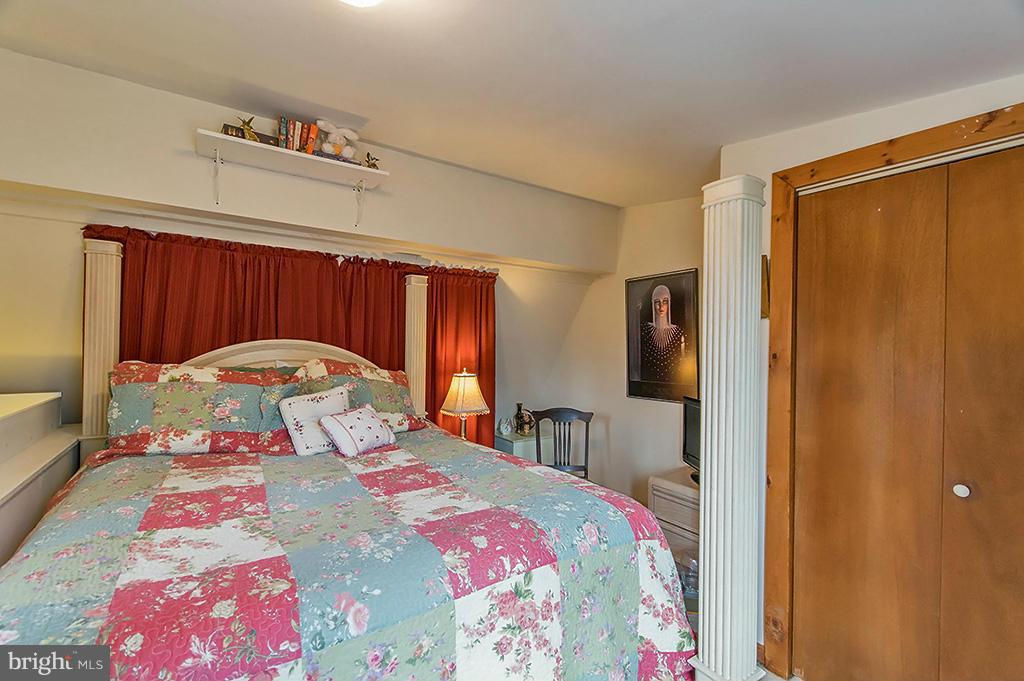 GLENWOOD FOREST - Residential