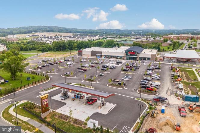 LAKE LINGANORE TOWN CENTER - Residential
