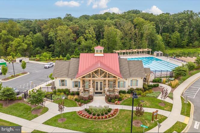 LAKE LINGANORE TOWN CENTER - Residential