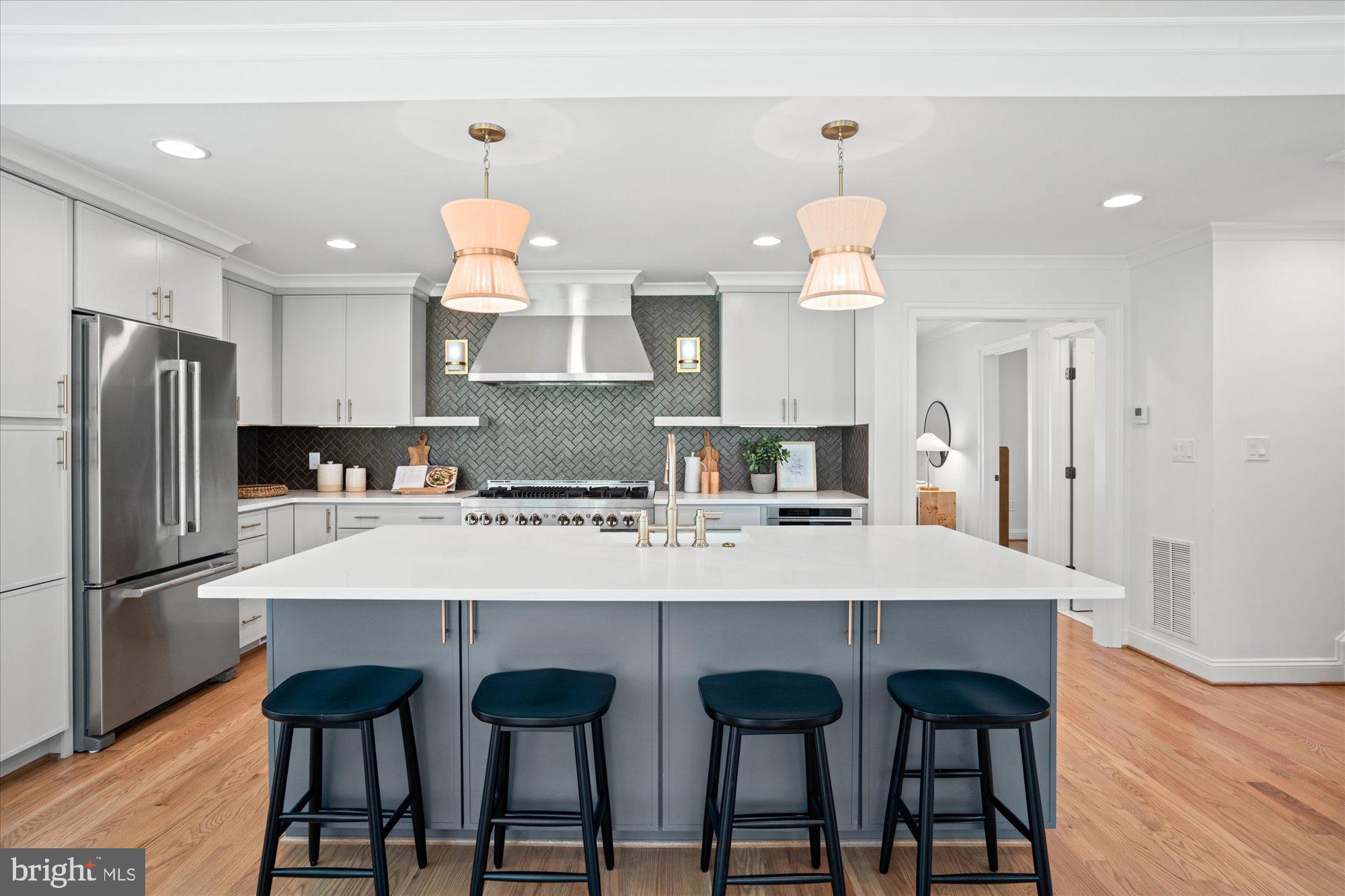 BEVERLEY HILLS - Residential