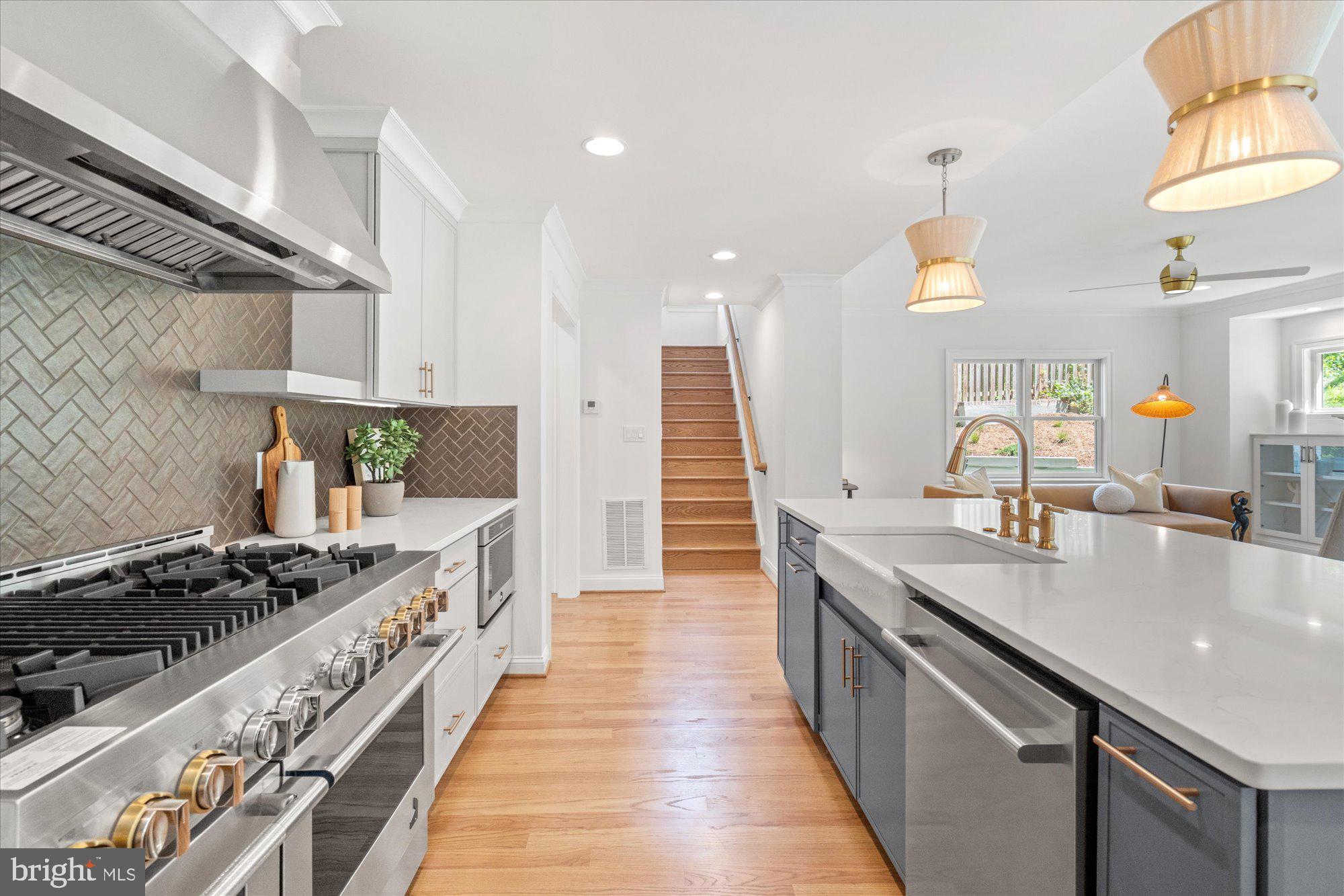 BEVERLEY HILLS - Residential