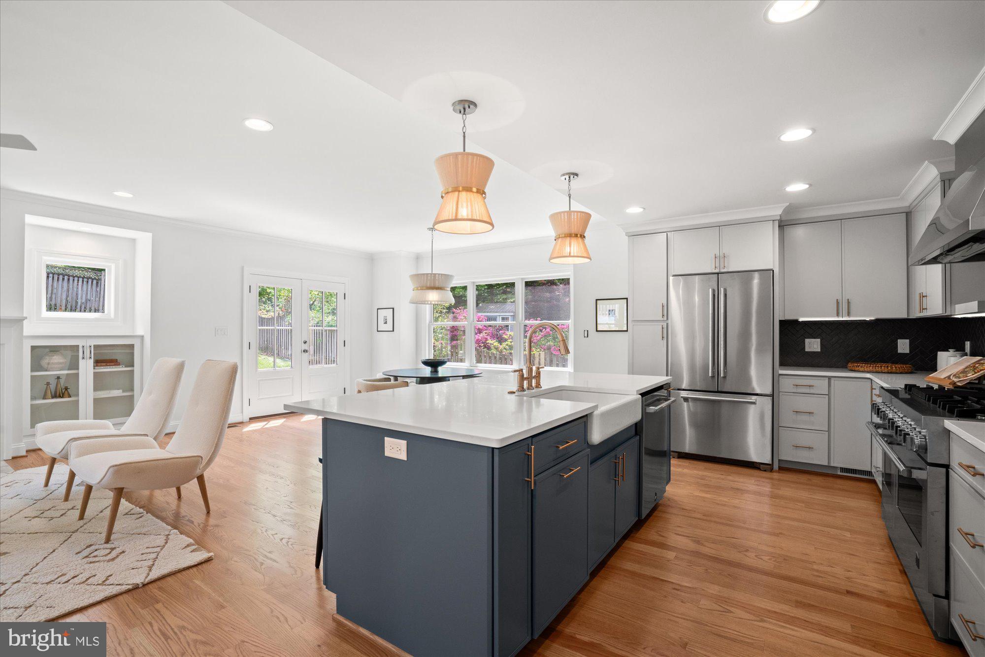 BEVERLEY HILLS - Residential