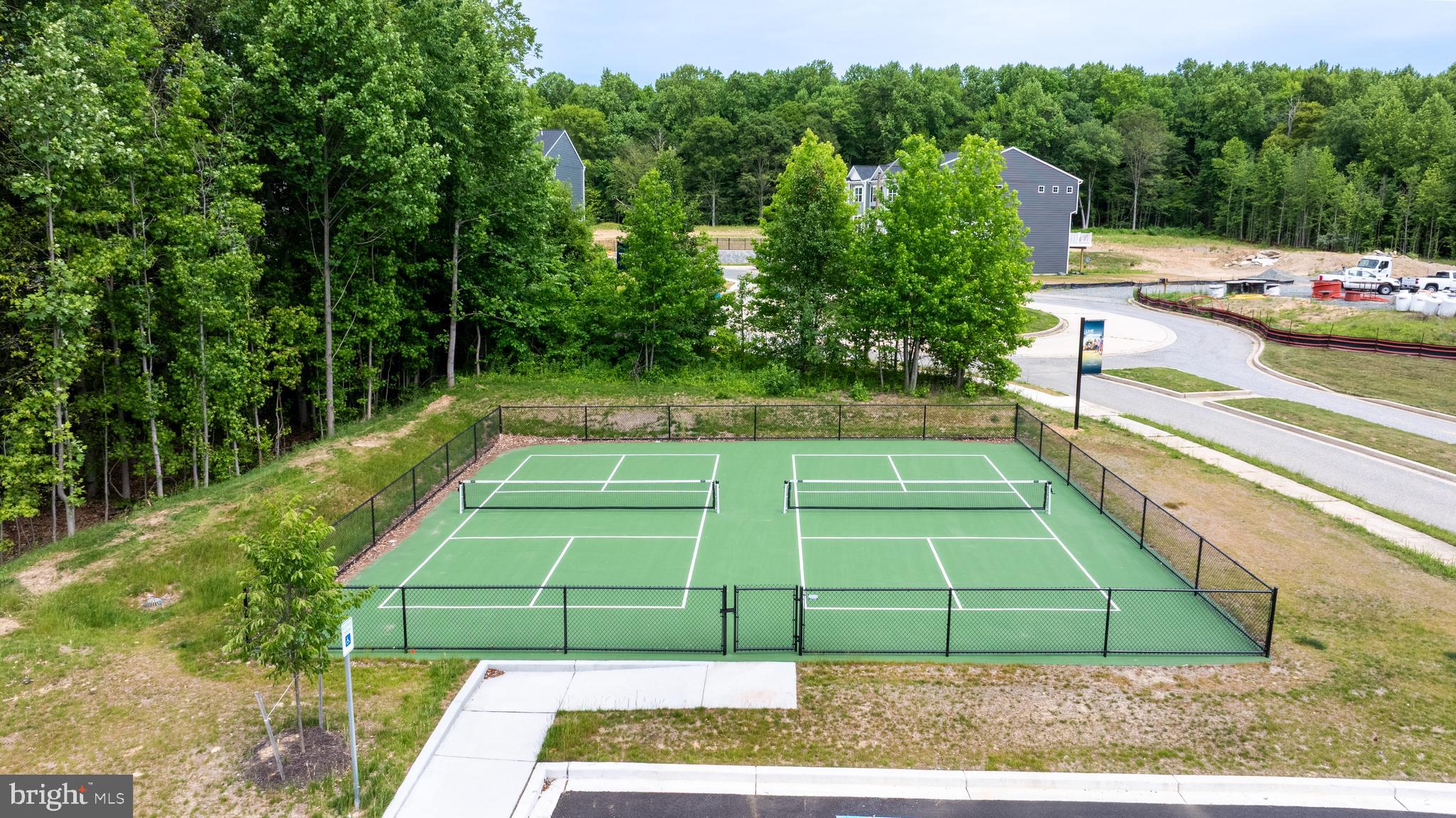 760 BUR OAK COURT