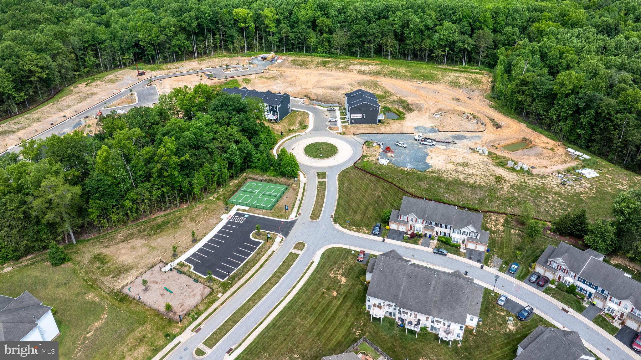 760 BUR OAK COURT