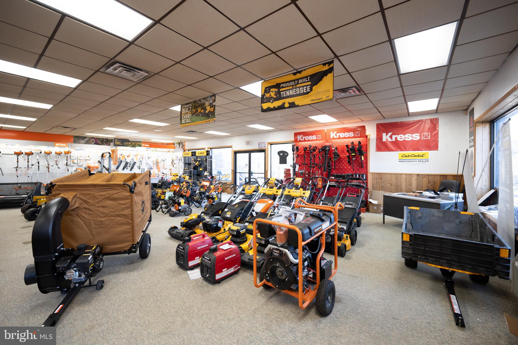 GARRETT HIGHWAY - Commercial Sale