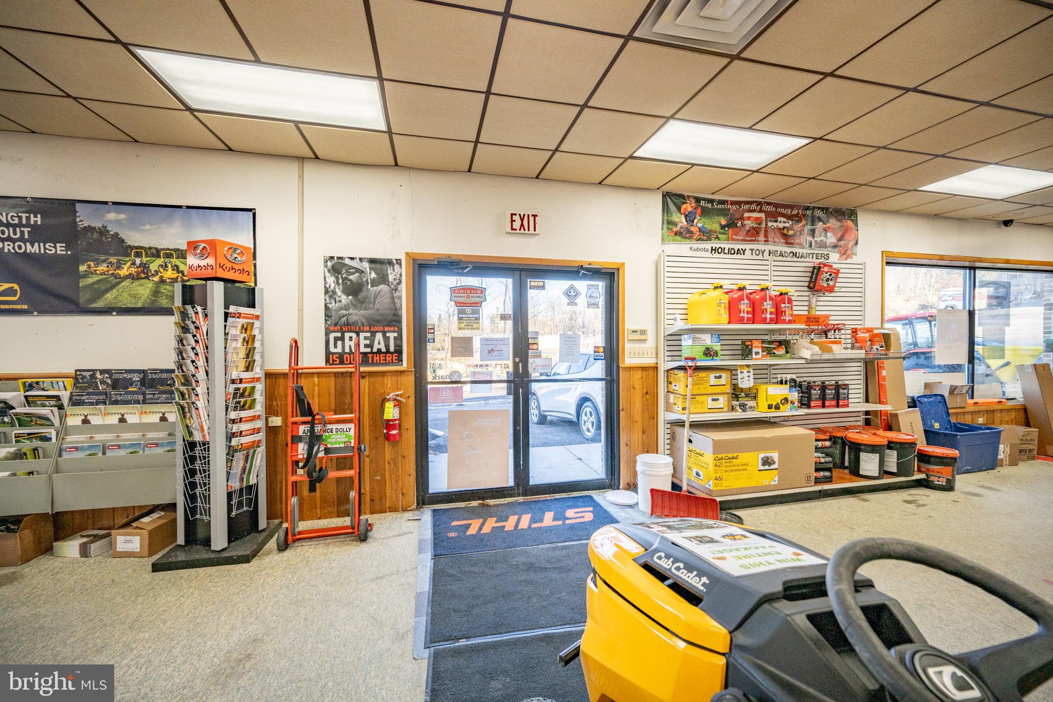 GARRETT HIGHWAY - Commercial Sale