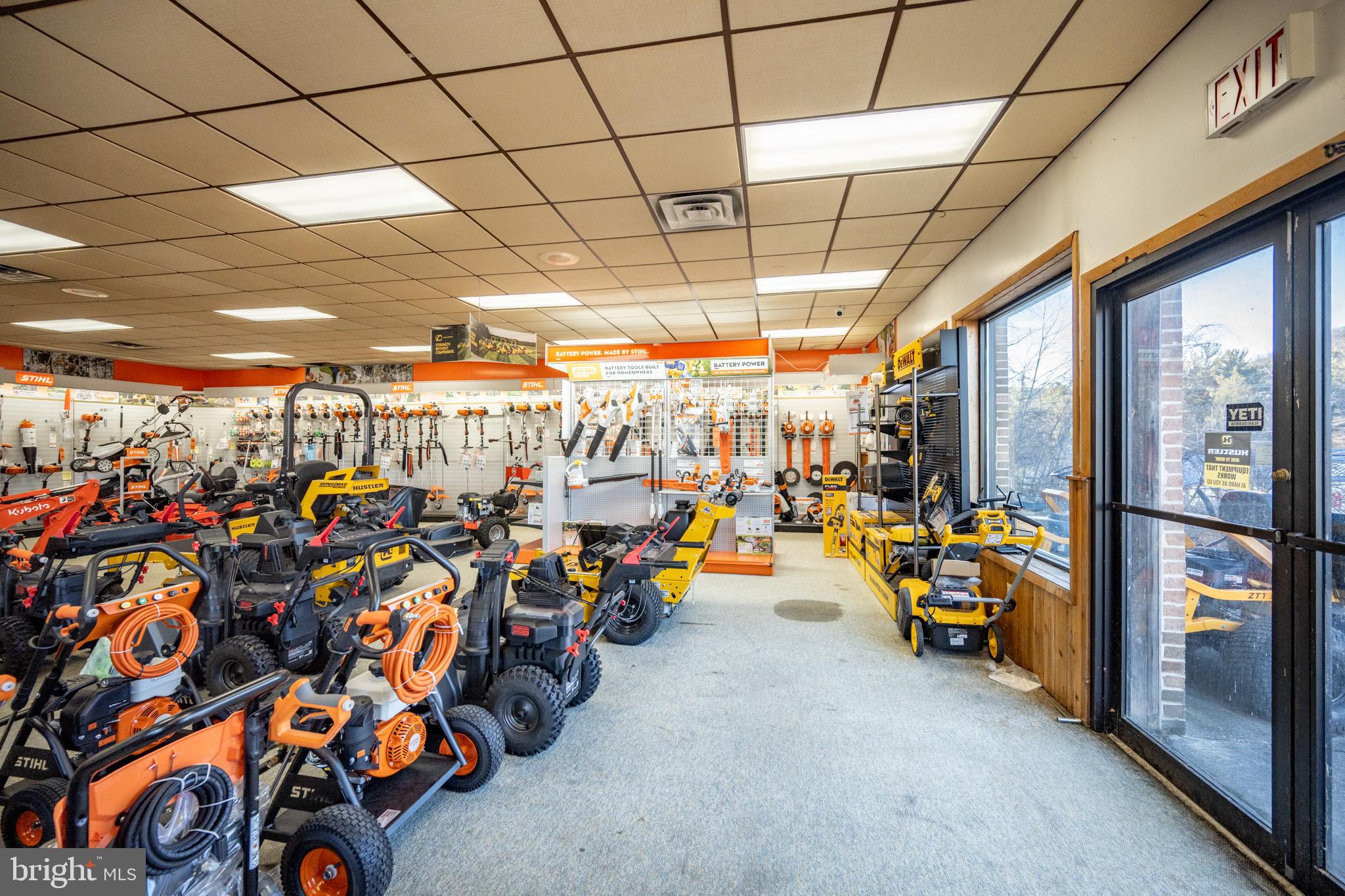 GARRETT HIGHWAY - Commercial Sale