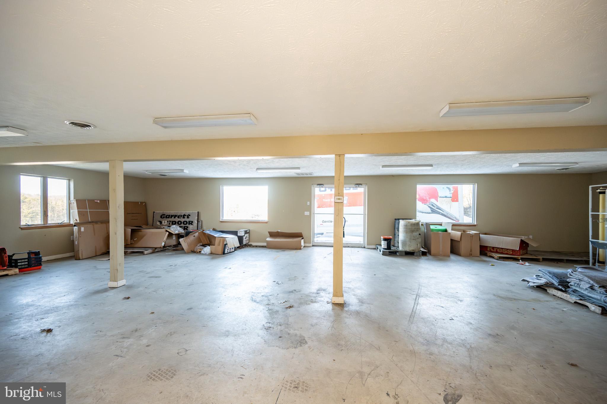 GARRETT HIGHWAY - Commercial Sale