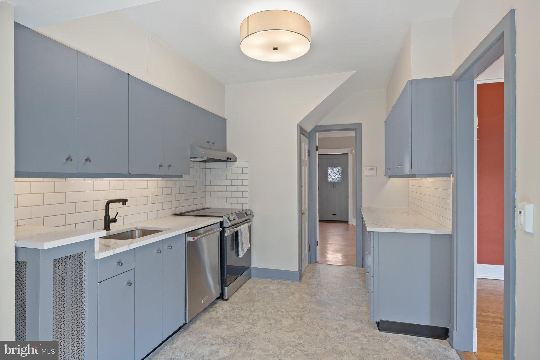 ROLAND PARK - Residential