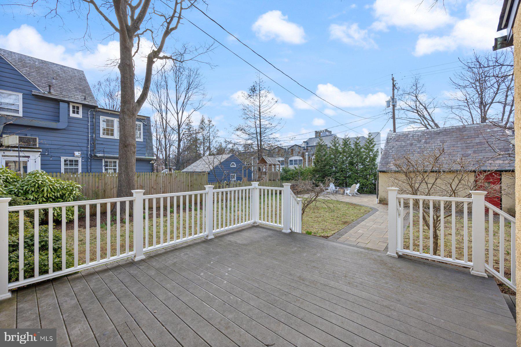 ROLAND PARK - Residential