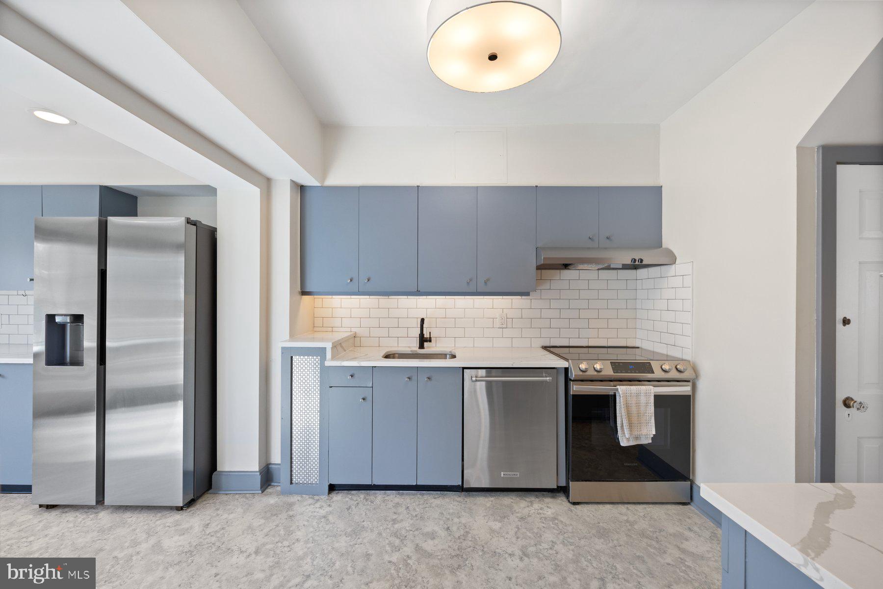 ROLAND PARK - Residential