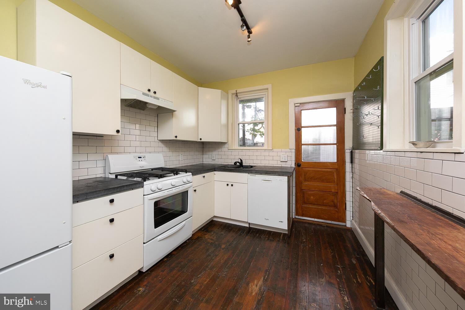 NEWBOLD - Residential Lease