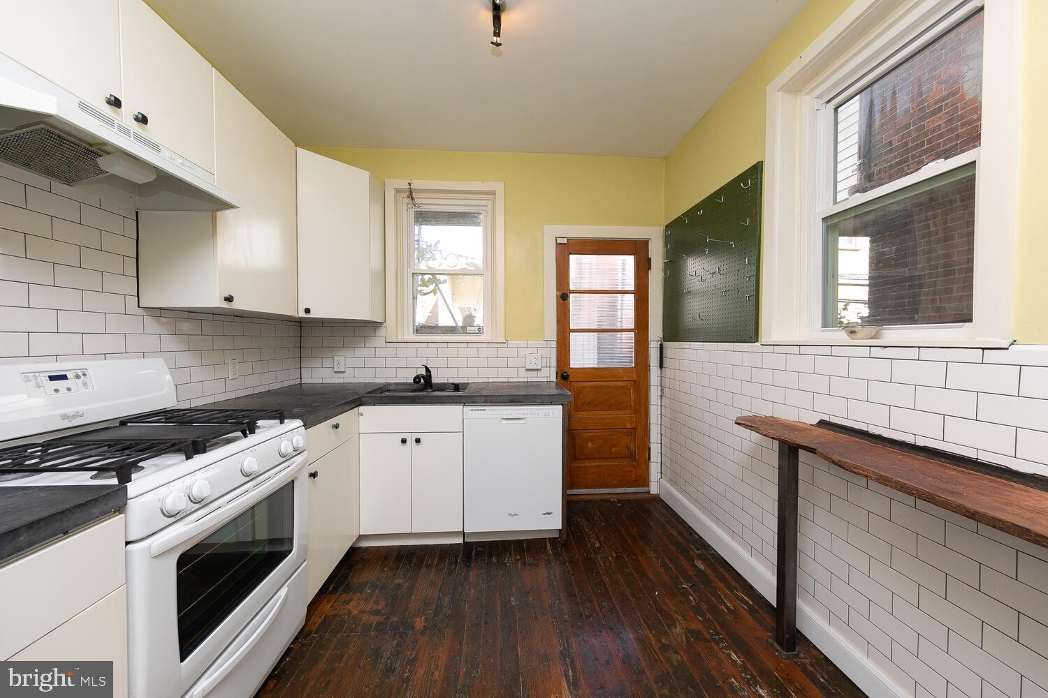NEWBOLD - Residential Lease