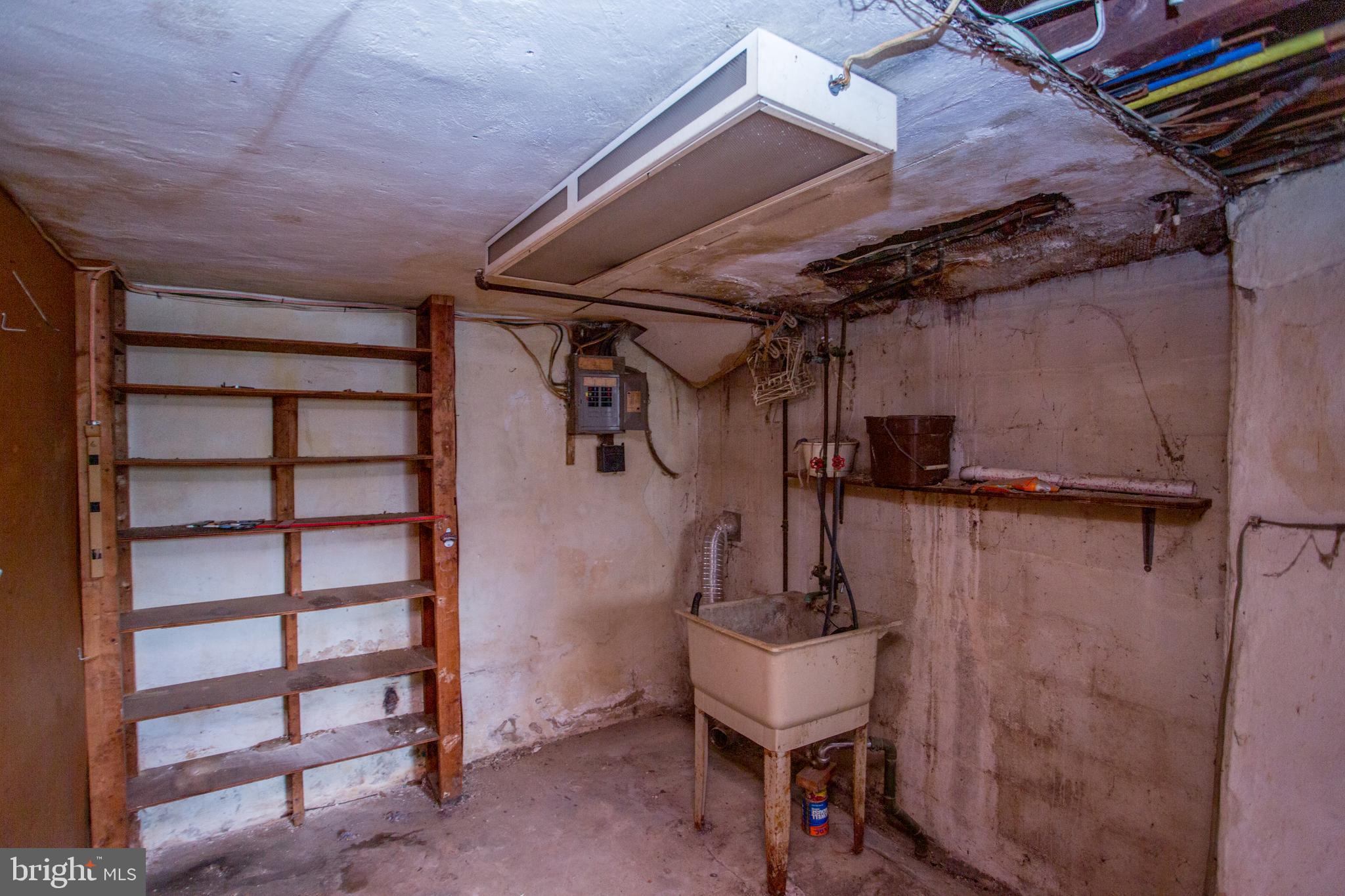 MAYFAIR (EAST) - Residential