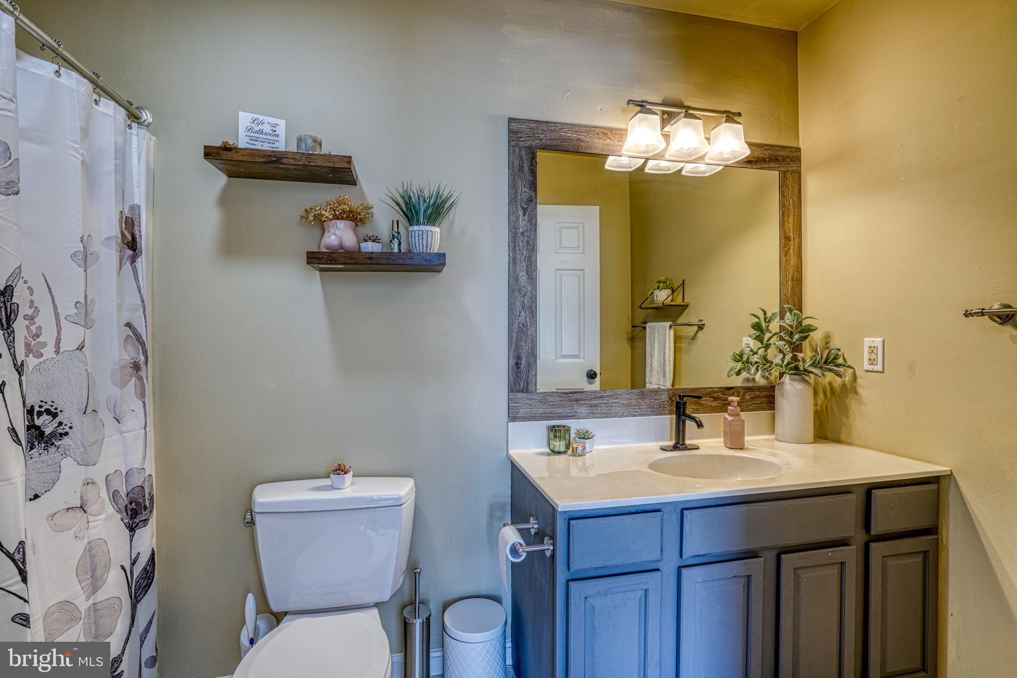 TWO JOHNS - Residential