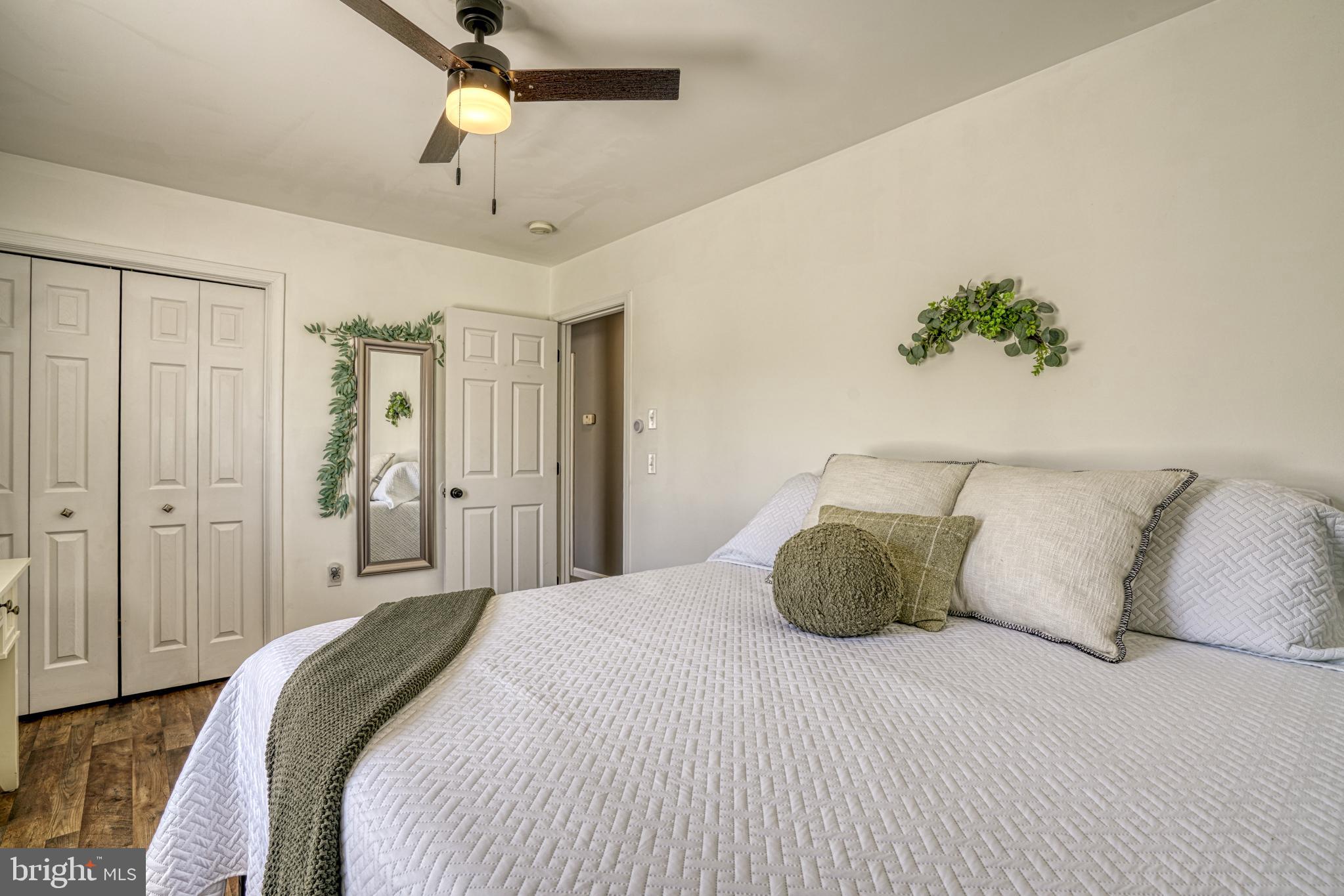 TWO JOHNS - Residential