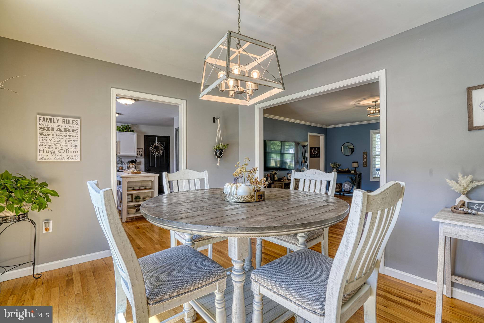 TWO JOHNS - Residential