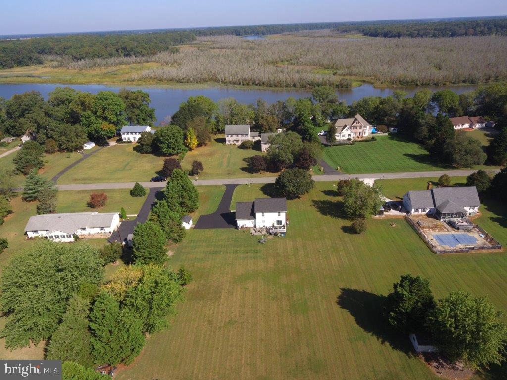 TWO JOHNS - Residential