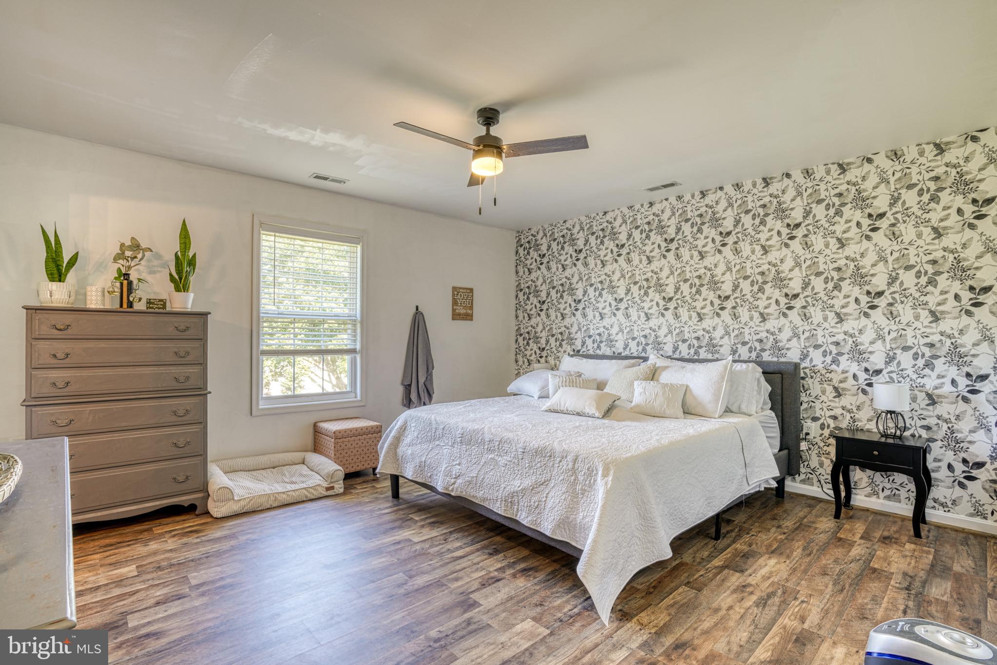 TWO JOHNS - Residential