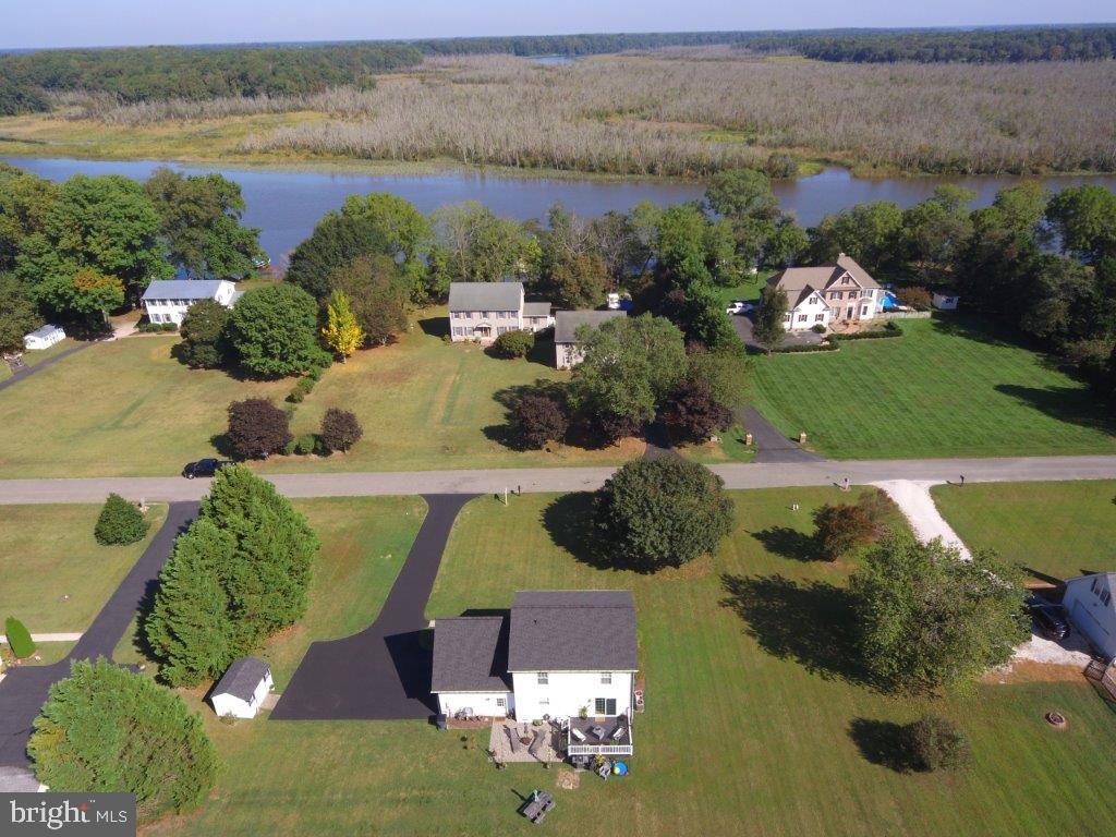 TWO JOHNS - Residential