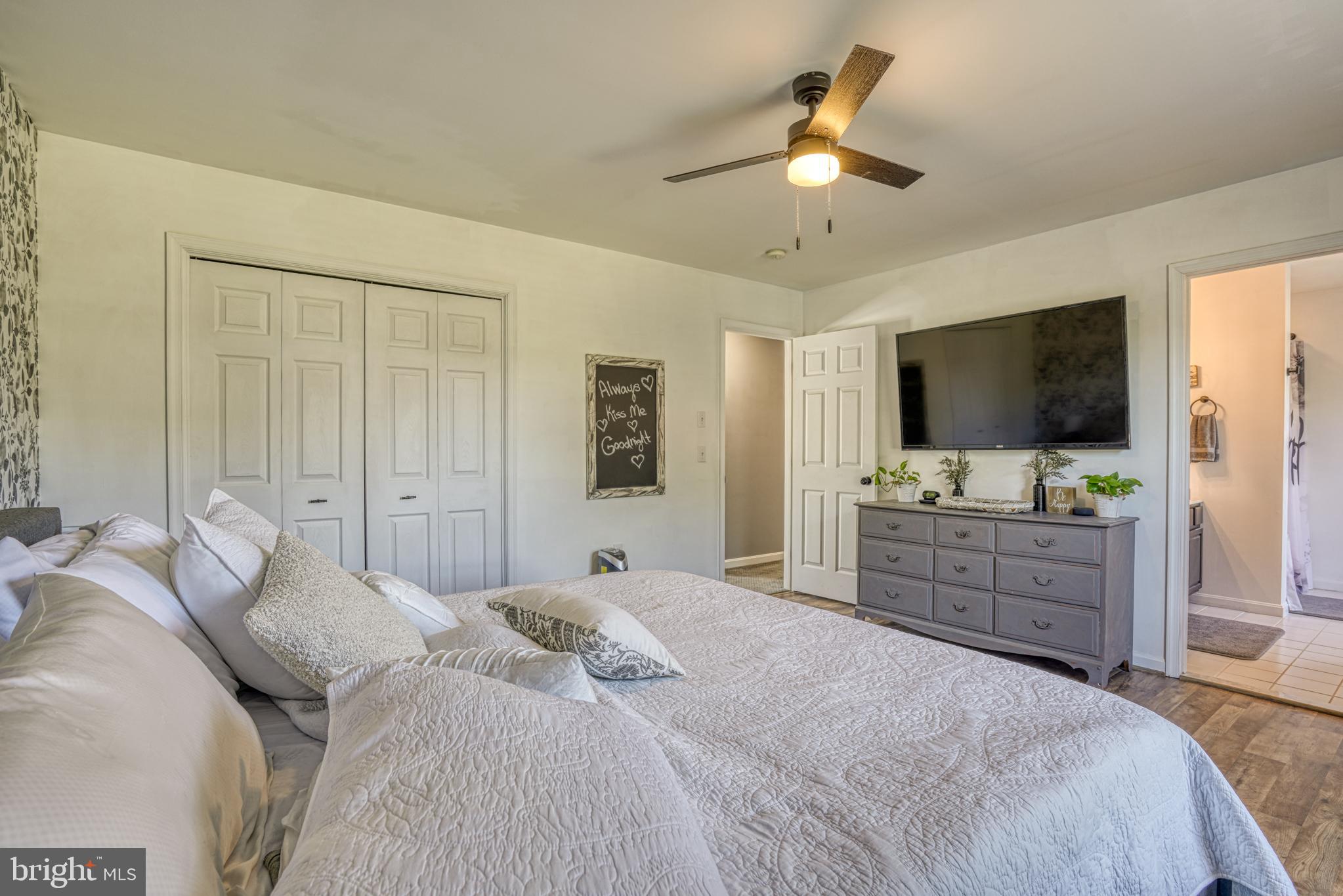 TWO JOHNS - Residential