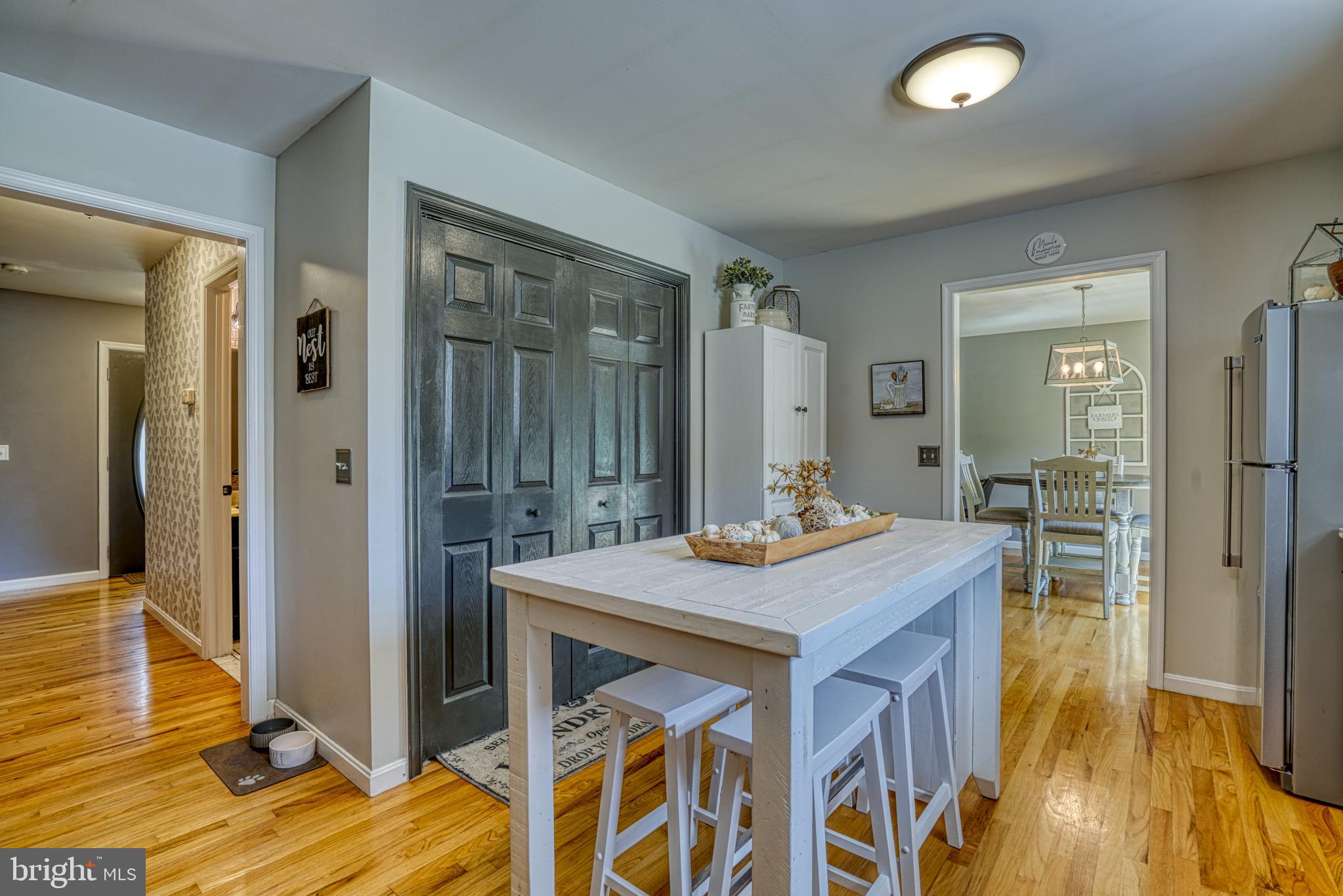 TWO JOHNS - Residential