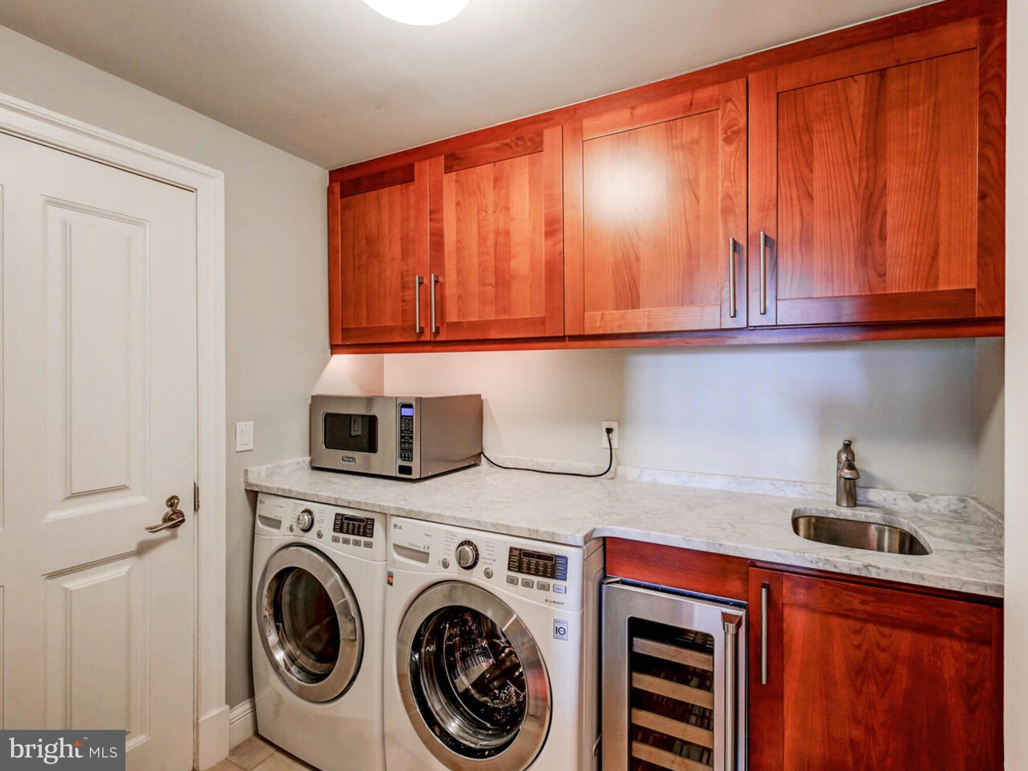 THE RITZ-CARLTON RESIDENCES - Residential