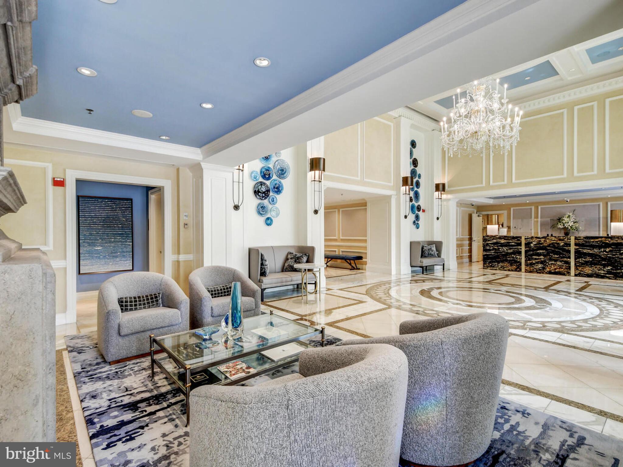 THE RITZ-CARLTON RESIDENCES - Residential