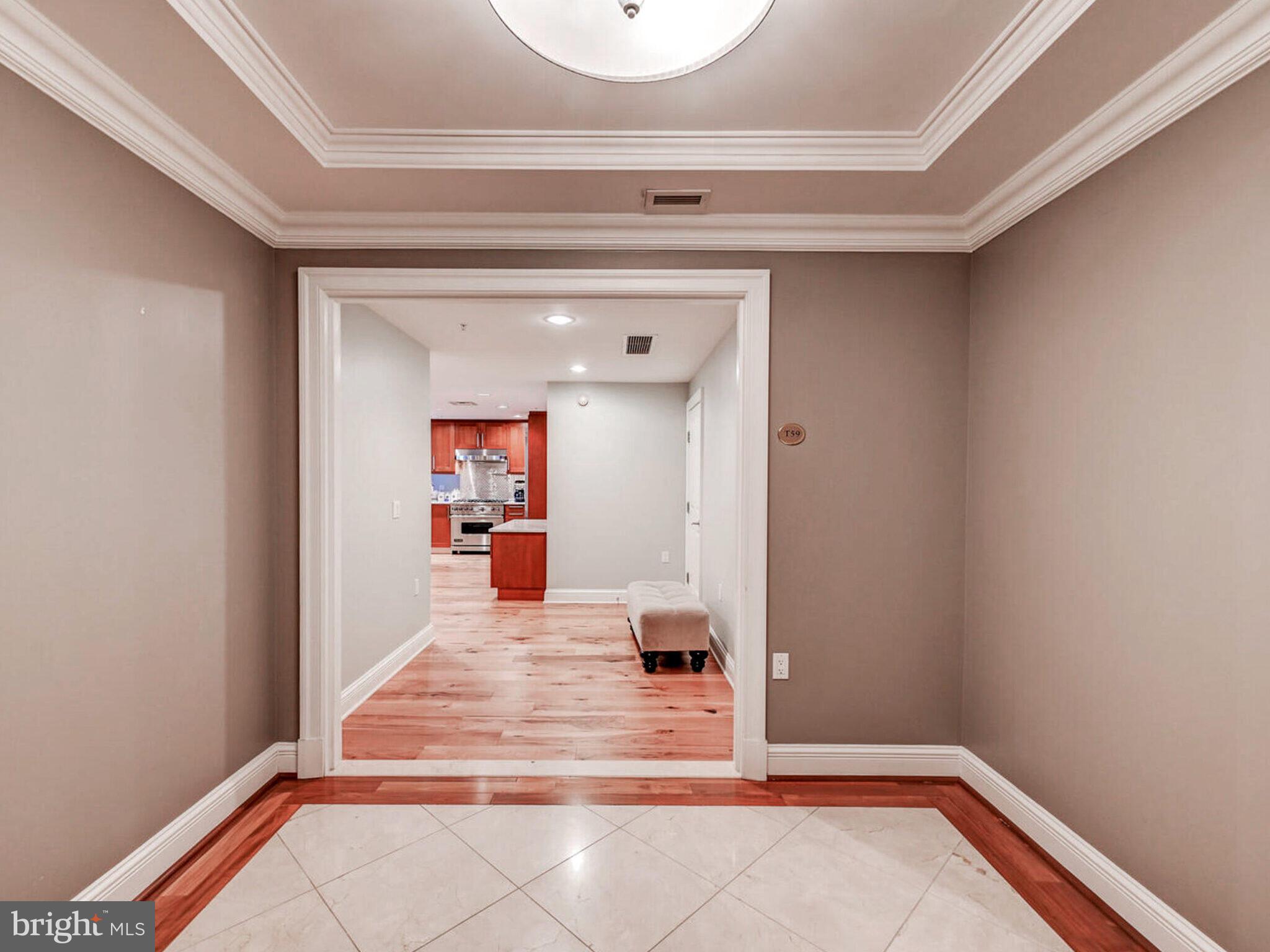 THE RITZ-CARLTON RESIDENCES - Residential