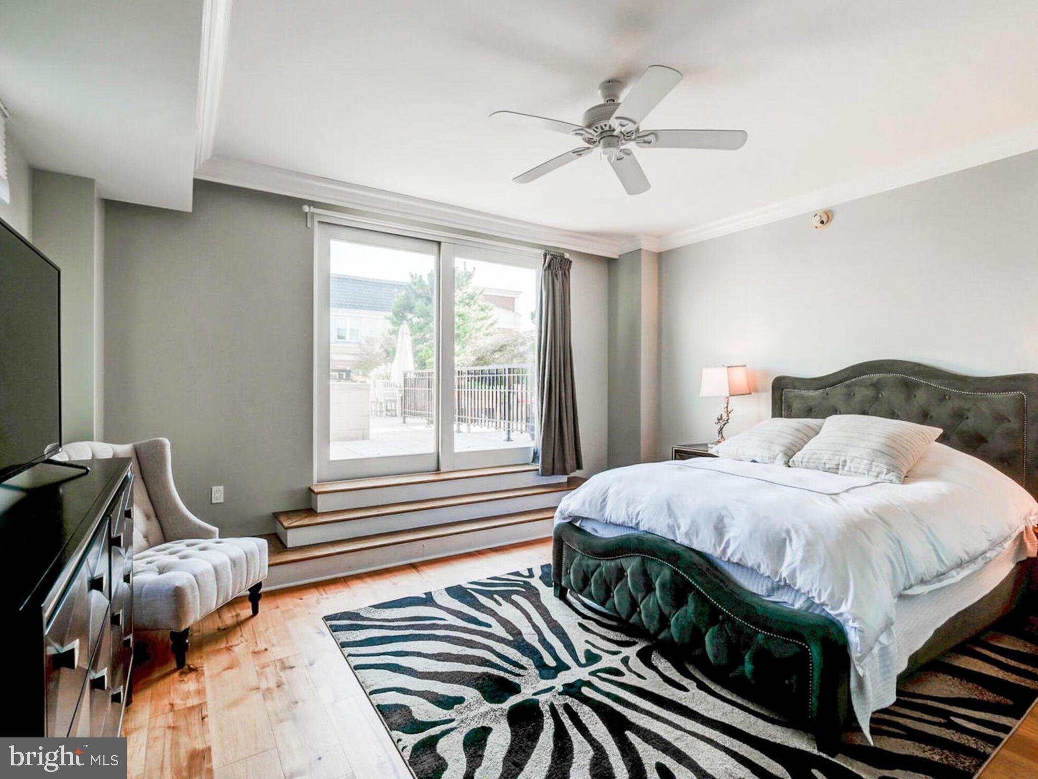 THE RITZ-CARLTON RESIDENCES - Residential