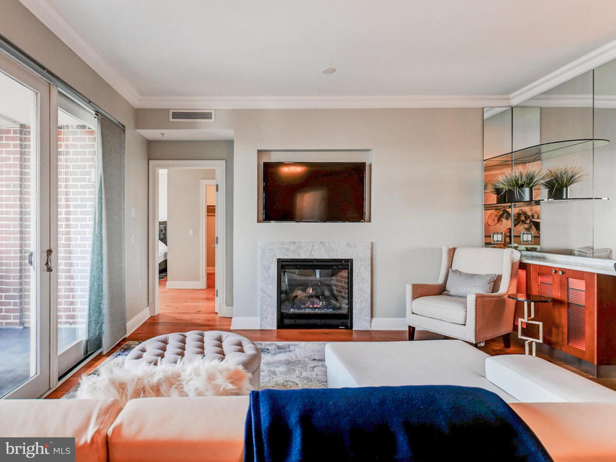 THE RITZ-CARLTON RESIDENCES - Residential