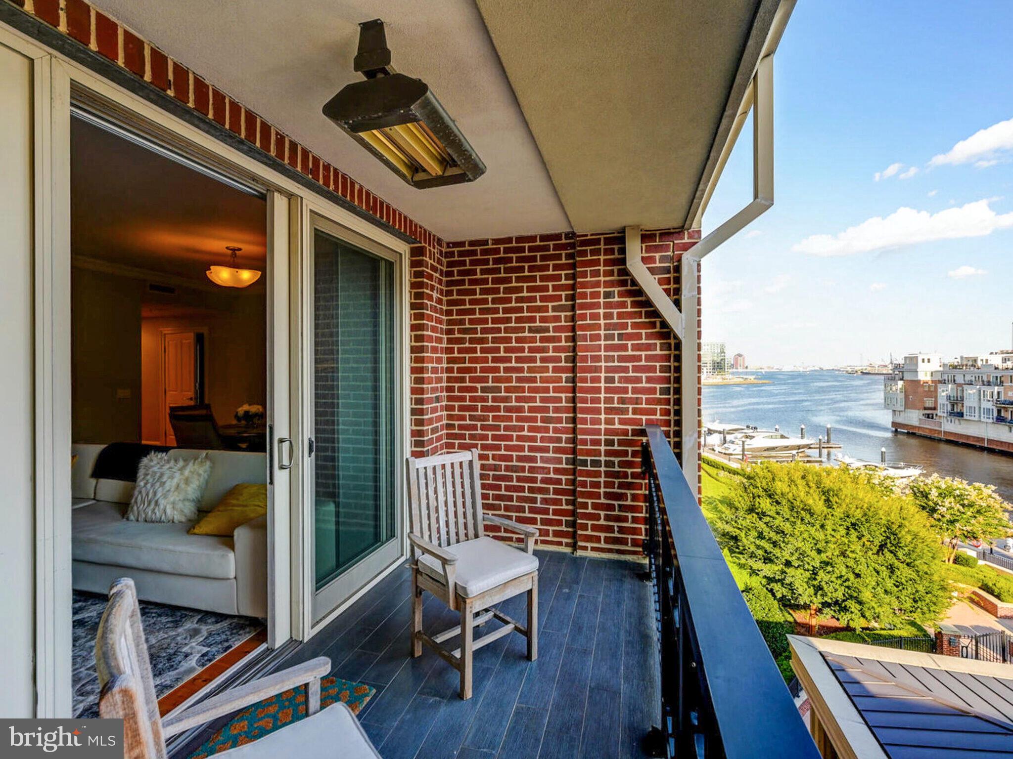 THE RITZ-CARLTON RESIDENCES - Residential