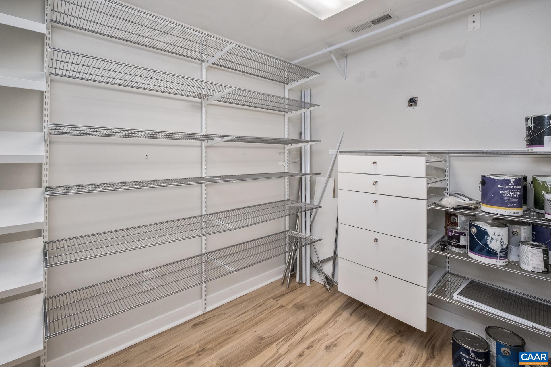 LOCUST GROVE - Residential