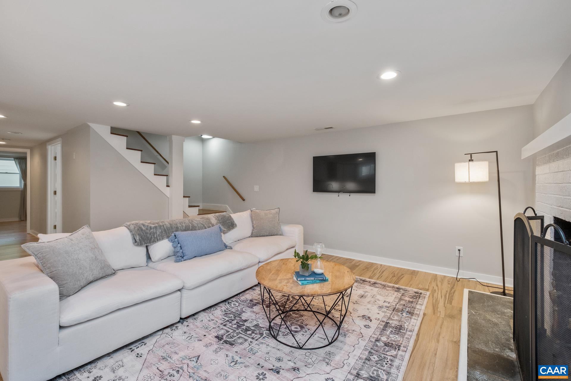 LOCUST GROVE - Residential