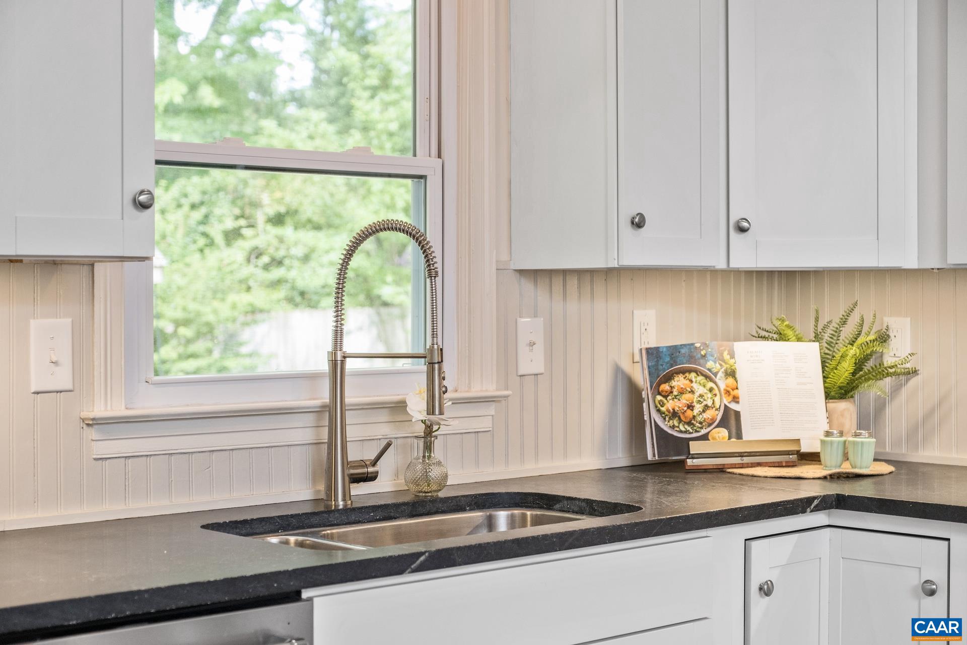 LOCUST GROVE - Residential