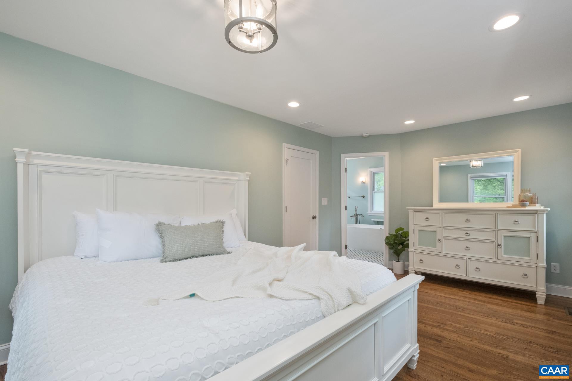 LOCUST GROVE - Residential