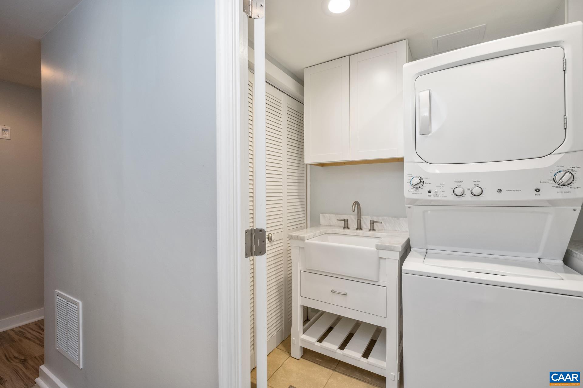 LOCUST GROVE - Residential