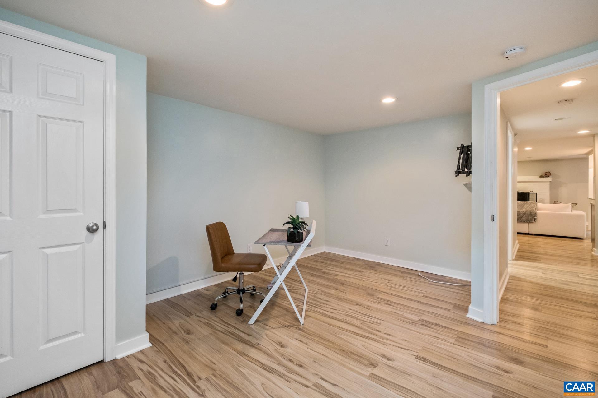 LOCUST GROVE - Residential