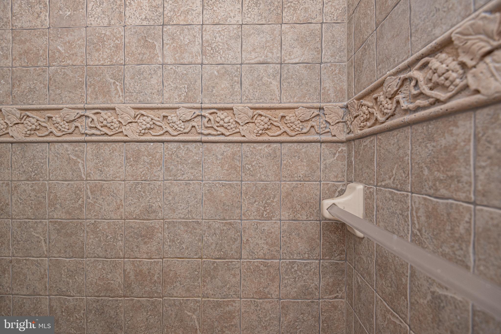 GLEN RIDDLE - Residential